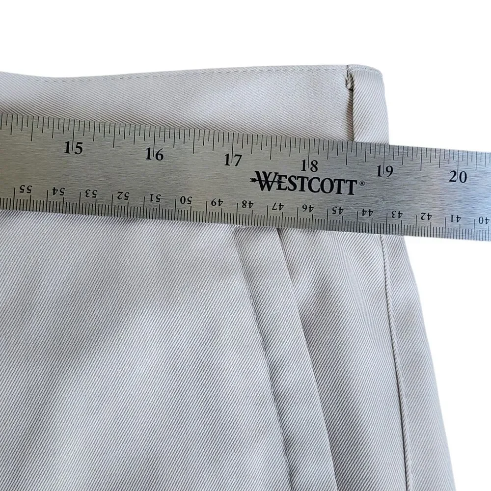 Nike Golf Shorts Mens Size 38 Tan Dri-Fit Performance Pleated Front Pockets